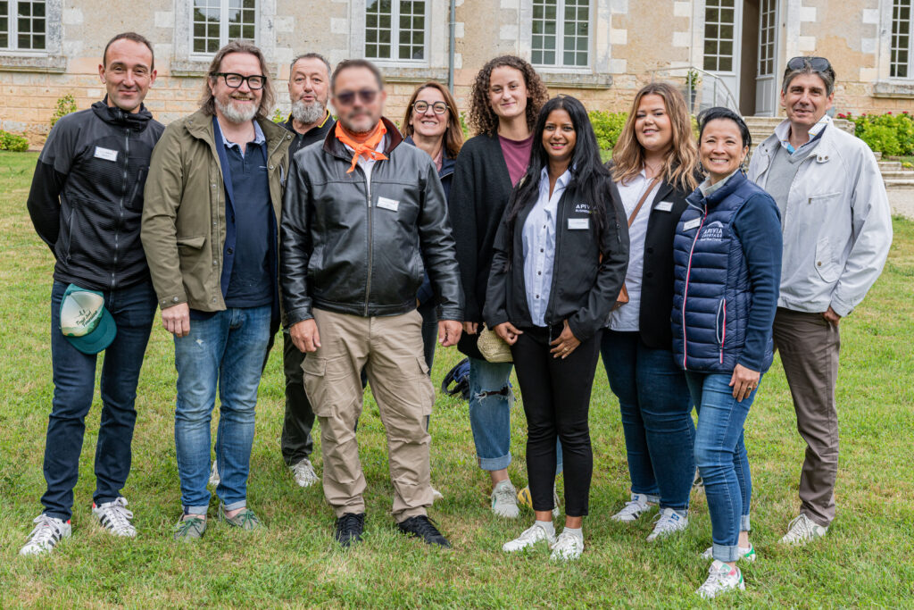Les inspecteurs Apivia Courtage, accompagnés de Nicolas Marquet, directeur de développement et Emmanuelle Nguyen, présidente d'Apivia Courtage.